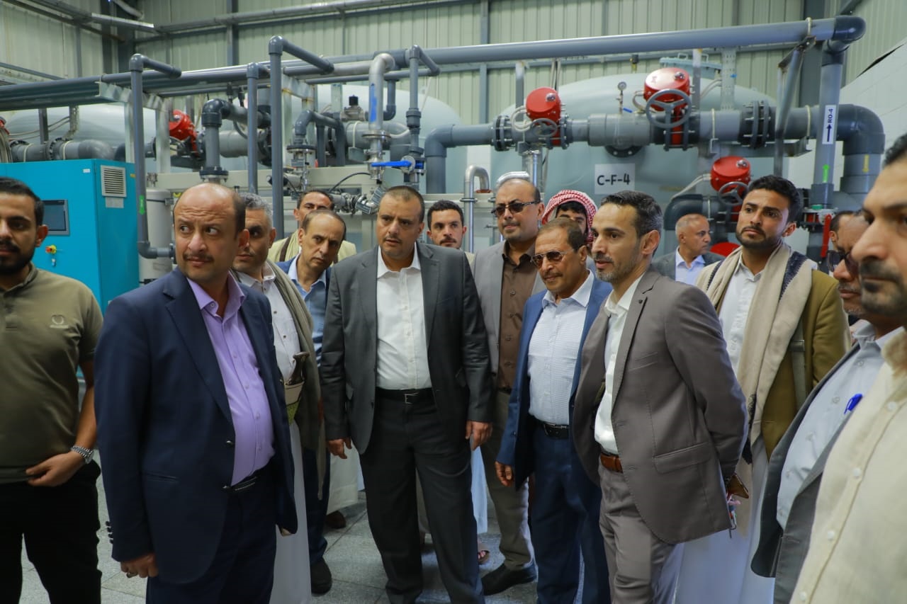 البشيري يثمن التزام مصانع المياه بالأسعار الرسمية